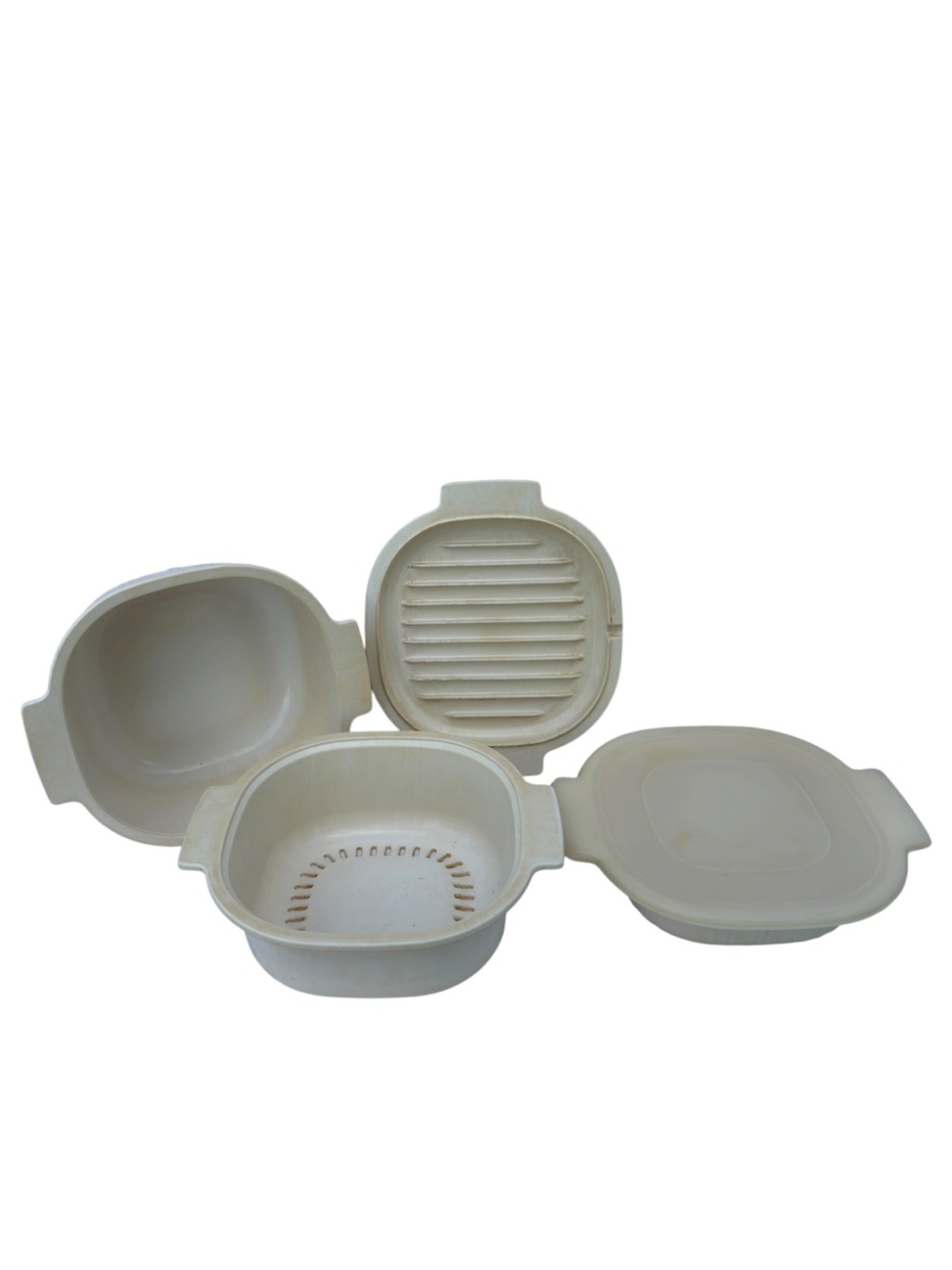 Vintage Rubbermaid Microwave Cookware 4 PC Set Almond Stackable Steamer